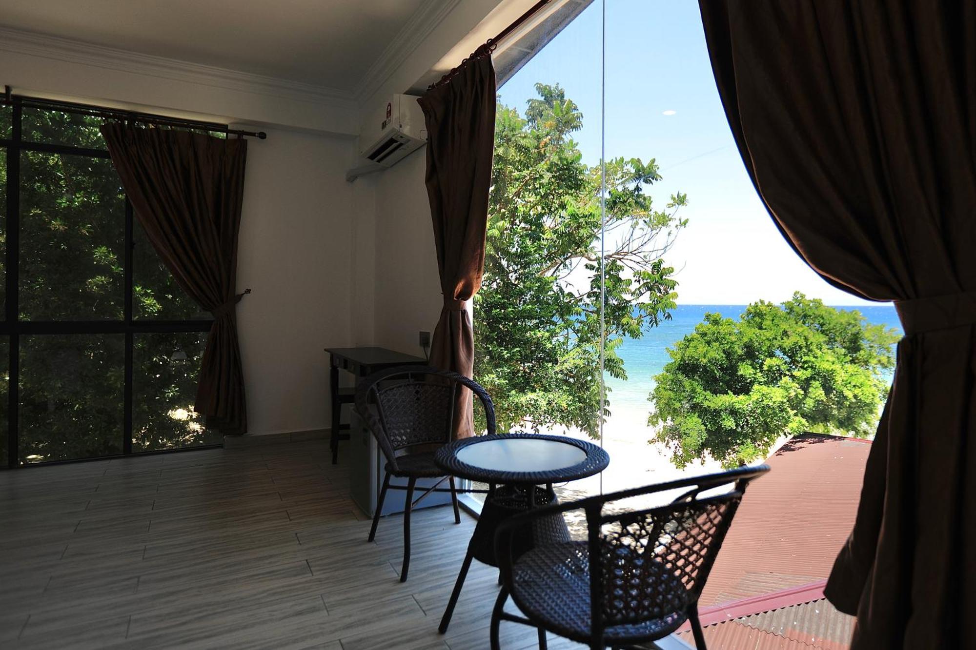 Dolphin Bay Island Resort Kota Belud Esterno foto